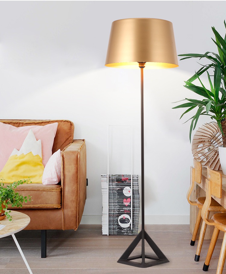 Светильник DZN-13671 ЧЕРНЫЙ + ЗОЛОТО ` D500/H1600/1/E14/40W MUSSO